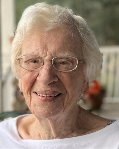 Joan Britton Obituary (2025) - Freeport, IL - Burke-Tubbs Funeral Home ...