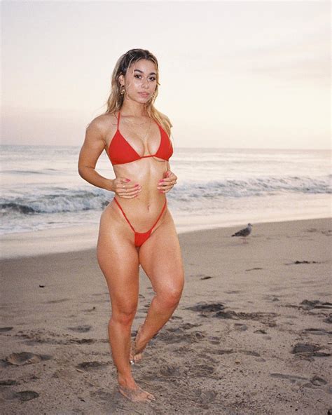 Kat Vera | this feels like summer | Instagram