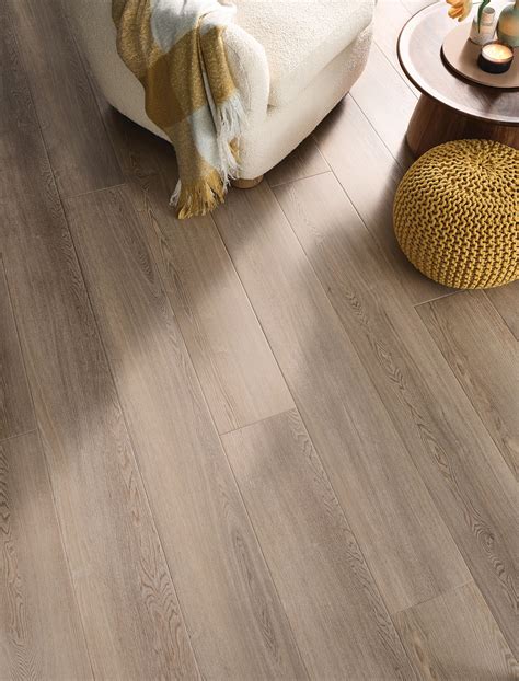 Narrow Plank Wood Look Vinyl Flooring
