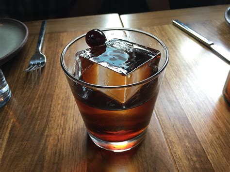 How To Make Large Whiskey Ice Cubes at James Loch blog