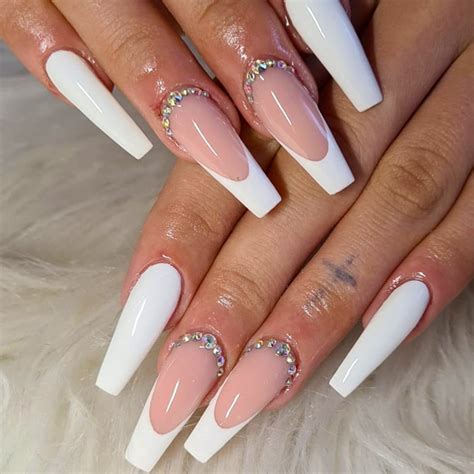 White French Tip With Diamonds - Design Talk