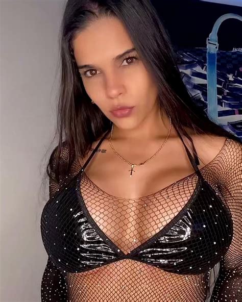 daniela-baptista-onlyfans-02 - ColorMusic