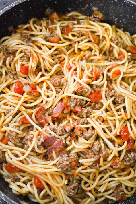 Ground beef spaghetti recipe | Spaghetti recipes easy, Peppers recipes ...