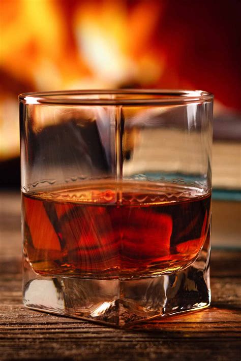 Neat Drink Meaning (What Does A Drink Neat Mean) - A Spectacled Owl