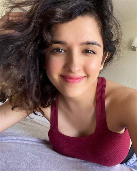 Shirley setia Sexy boob show | Scrolller