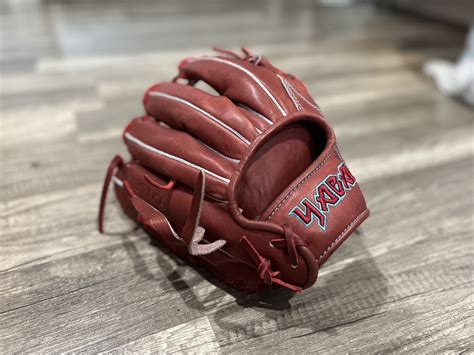 Yabai Japanese Baseball Glove | SidelineSwap