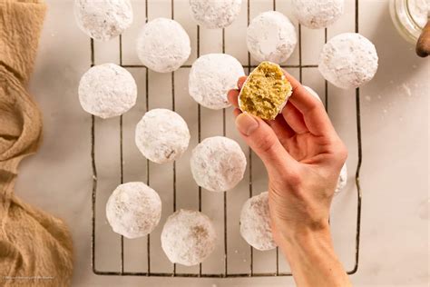 Powdered Donut Holes: Fluffy Baked Donuts (No Frying!) - No Spoon Necessary