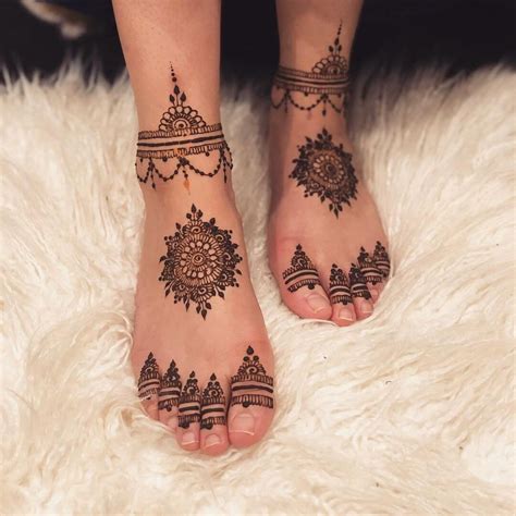 Simple Henna Foot Designs: A Guide To Elegant Body Art