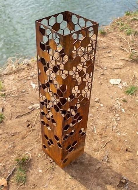 Beehive Hexagonal Metal Garden Columns, Rust Brown (12" x 3.5" x 3.5 ...