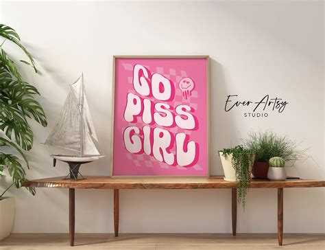 Go Piss Girl Print Pink Badezimmer Wandkunst Trendy Retro - Etsy.de