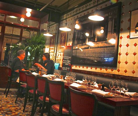 Deniz ile Devr-i Alem: Paris'te Bistro keyfi: Le Bistrot Paul Bert