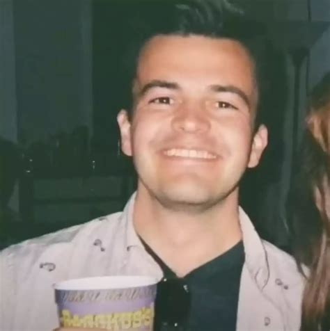 Chilling moment pilot calls 911 mid-flight after his co-pilot jumped ...