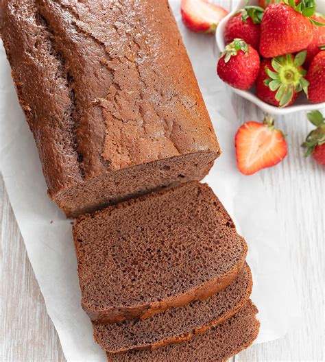 4 Ingredient Chocolate Bread (No Butter or Oil) - Kirbie's Cravings