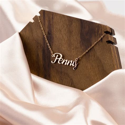 Name Necklace: The Perfect Personalized Gift | teelaunch
