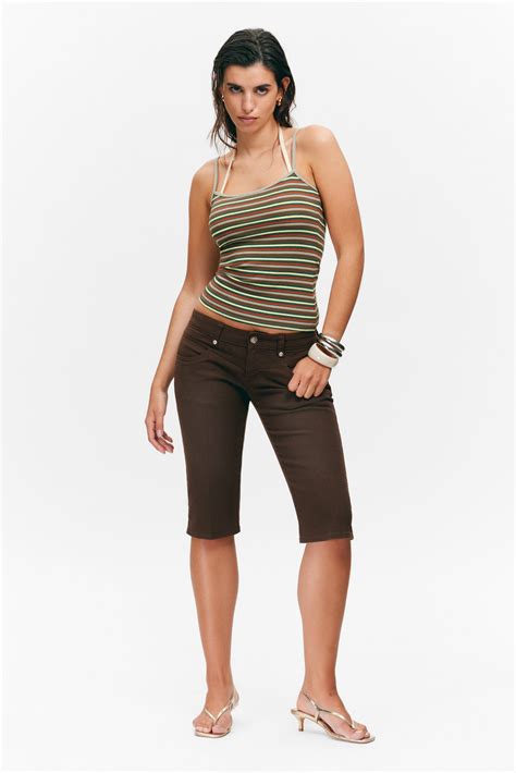 ultra low rise capri trousers - Dark Brown | Monki WW