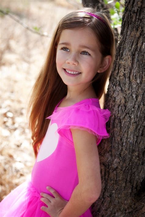 Emma (Brooklyn Rae Silzer).. gifted young actress. Plays Emma Drake on ...