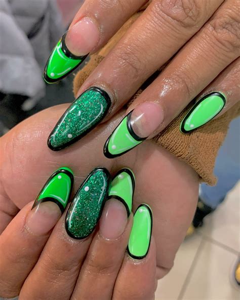 Green Glitter Nails: 30+ Party Looks to Try This Month - Nail Designs Daily