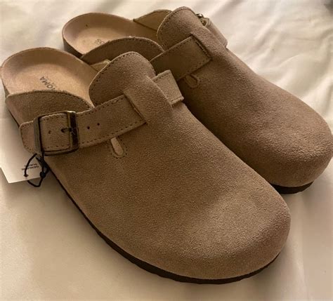 Perfect fall clogs 🍂 in 2022 | Womens suede clogs, Suede clogs, Fall clogs