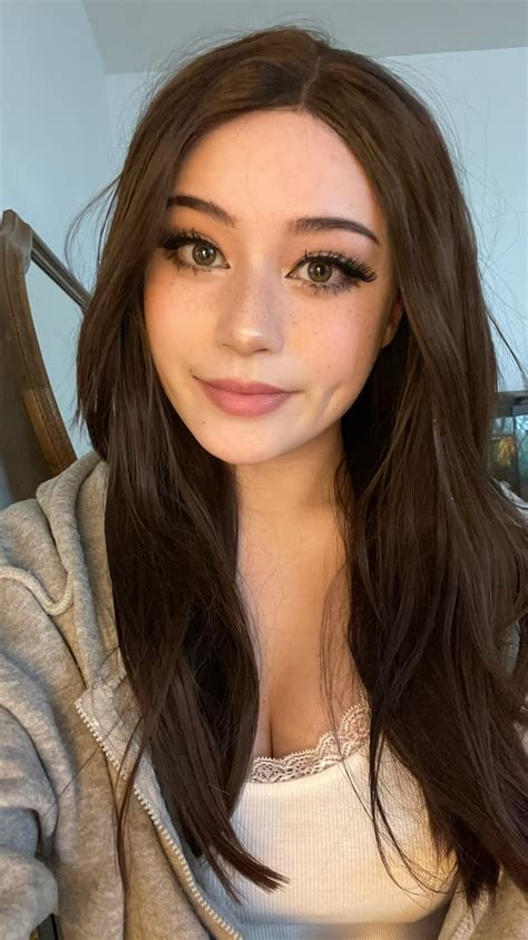 JadeyAnh rebranded to Vylerria | Scrolller