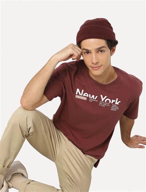 Camiseta Calvin Klein Jeans Masculina New York Coordinates Bordô ...