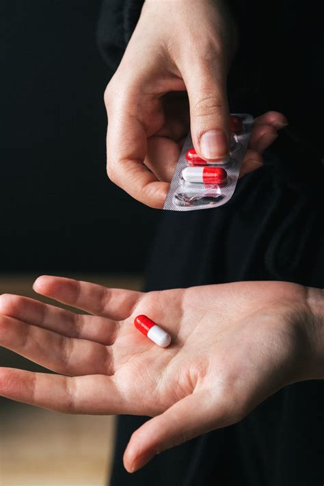 Fluoxetine (Prozac) Side Effects in Females: What Every Woman Should Know