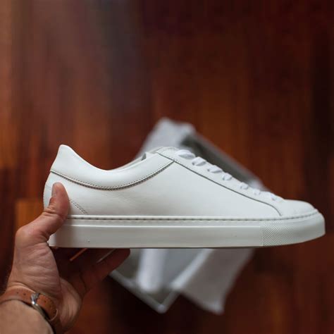 How to clean white leather trainers?