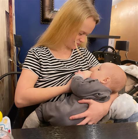 How I went from only breastfeeding at home to breastfeeding proudly in ...