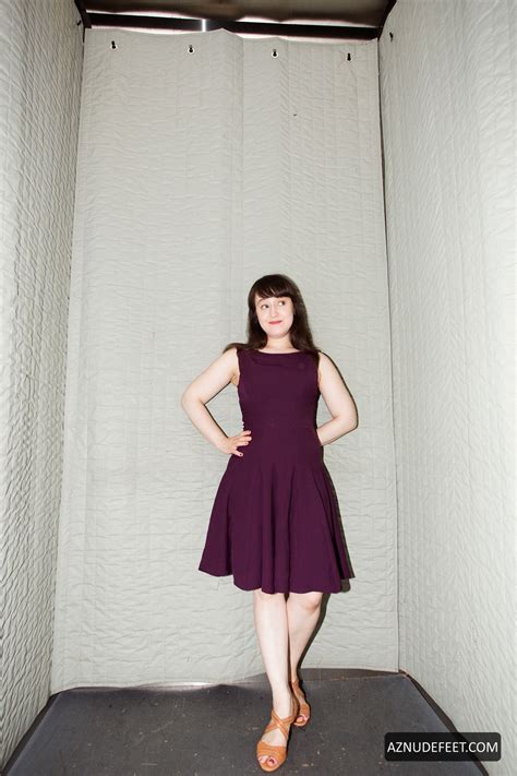 MARA WILSON Feet - AZNudeFeet