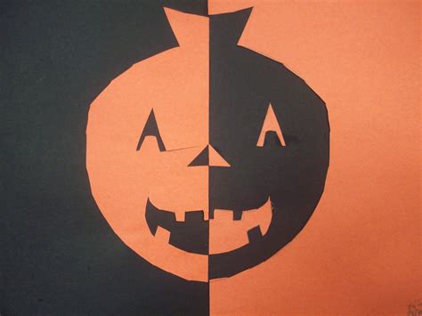 Mrs. Porter's Palette: Symmetrical Pumpkins