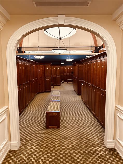 Locker Rooms - Country Club of Lansing, Lansing, MI