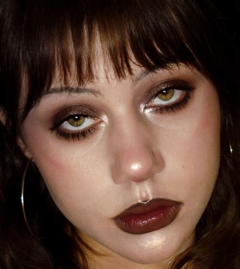 15 grunge makeup looks 90s children will love to wear again – Artofit