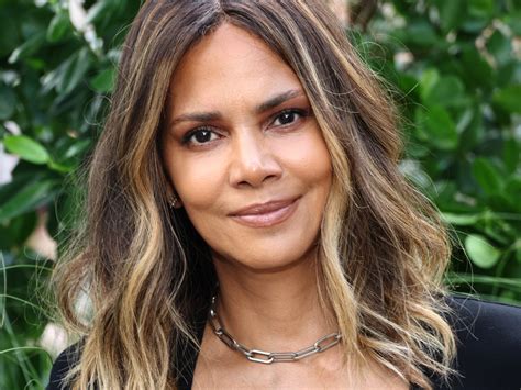 Halle Berry Mac 2024 Halle Berry Reveals 'Guilt' From Witnessing Mom,