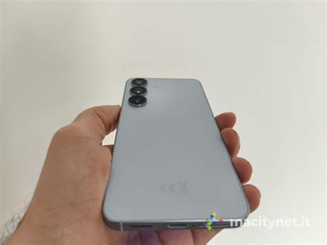 Mamma mi si è ristretto il fatturato, Samsung vende meno telefoni ...