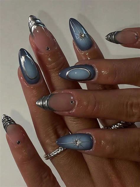 24 Pieces Of Medium-Length 3D Silver Stripes Medium Almond-Shaped Nails ...