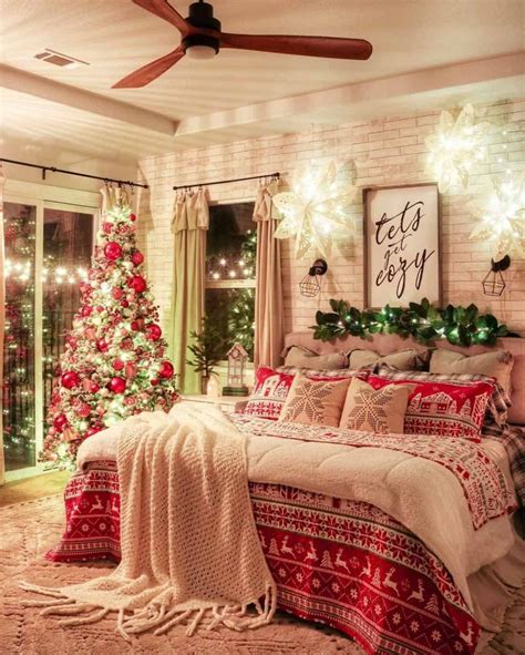 Cute Christmas Decorations For Your Bedroom