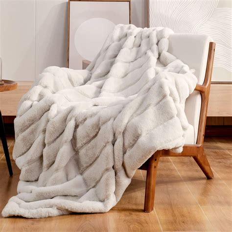 Cozy Bliss Luxury Super Soft Striped Faux Fur Throw Blanket for Couch ...