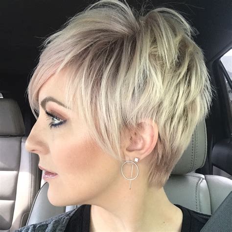 Short Hairstyles For Thin Straight Hair