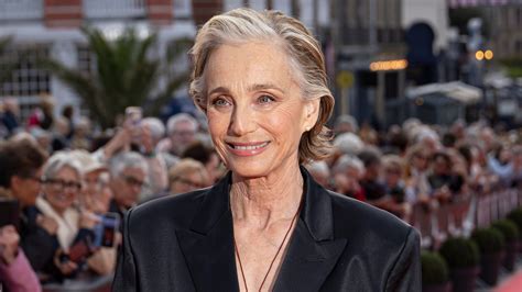 Kristin Scott Thomas says she’s ‘years younger’ with barefaced new year ...