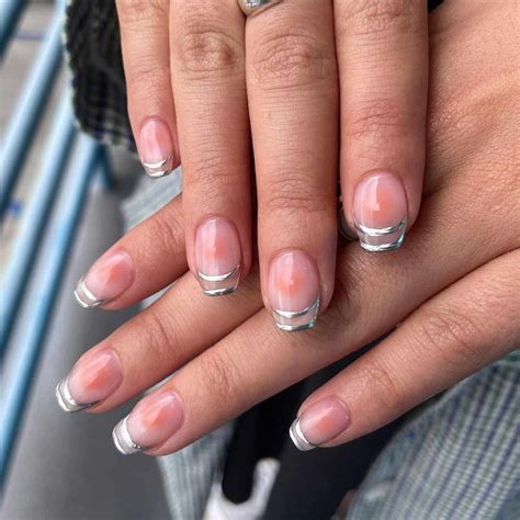 14 Winter Gel Nail Ideas for a Long-Lasting Seasonal Mani