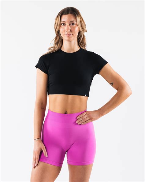 OT Cut Tee - Black – Alphalete Athletics