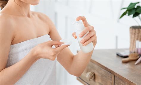 How do you make your own makeup remover milk and why is it a better option than using a liquid ...