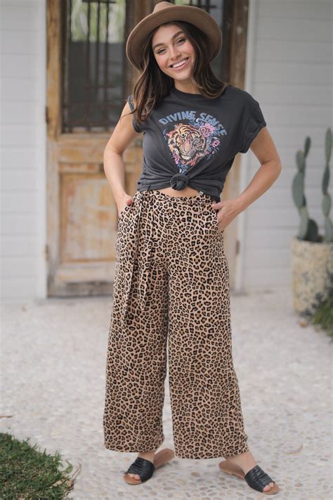 Leopard Print Pants Outfit, Animal Print Pants, Animal Print Fashion ...