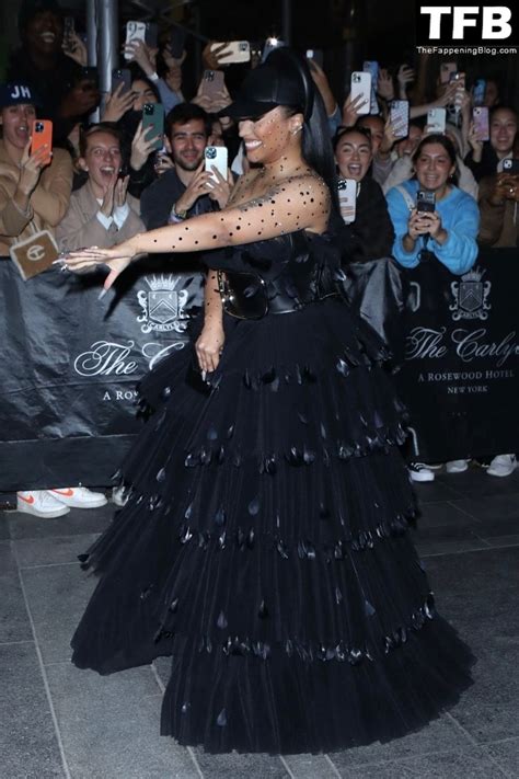 Nicki Minaj Displays Her Huge Boobs at The 2022 Met Gala in NYC (78 ...
