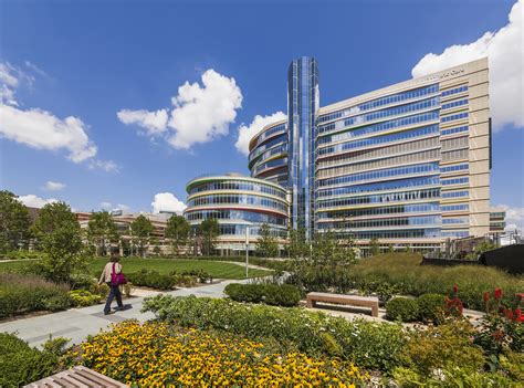 Gallery of Buerger Center for Advanced Pediatric Care / Pelli Clarke ...