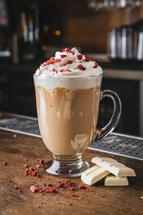 Cranberry White Chocolate Mocha - HowdyKitchen