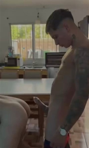 Straight cousin loses his virginity; he'll bang chicks later, but right now he's learning to take dickfull https://t.co/NaaoZ4ZhRF