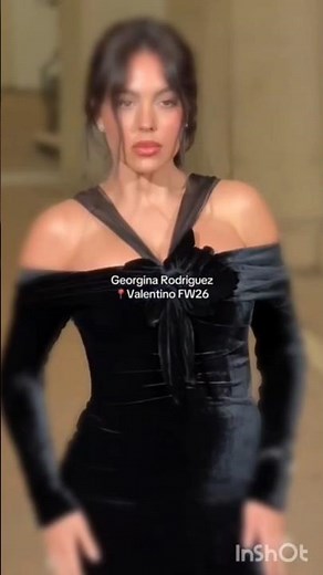 Georgina Rodríguez 🖤✨at the Valentino fashion show 26/27 in Rome #georginarodriguez #ronaldo #luxury