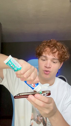 How to clean your phone case #justjaquel | Jaquel Hollimon