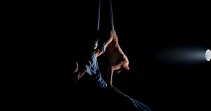 Young Adult Woman Performs Acrobatic Exercises 库存影片视频（100% 免版税）1111243411 | Shutterstock