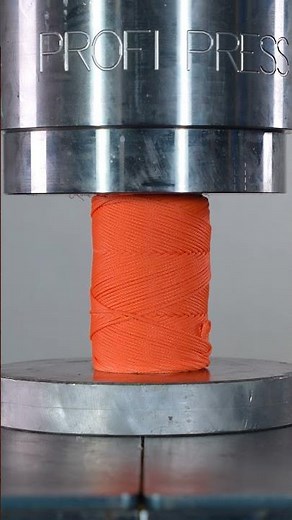 💥😬Pile Of CDs Explosing Under Hydraulic Press👀 #hydraulicpress #crush #explosion #cd #satisfying